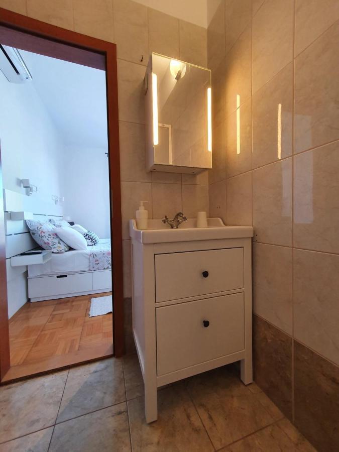 Room Novakovic Biograd Na Moru Luaran gambar