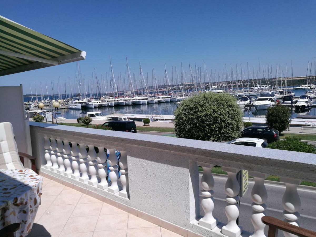 Room Novakovic Biograd Na Moru Luaran gambar